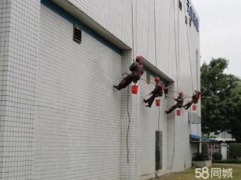 高空作業證與外墻施工安全 蜘蛛人、打膠防水與吊籃租賃的行業解析